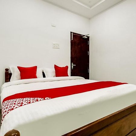 Oyo 70841 Hotel Anjali Residency Velur Buitenkant foto