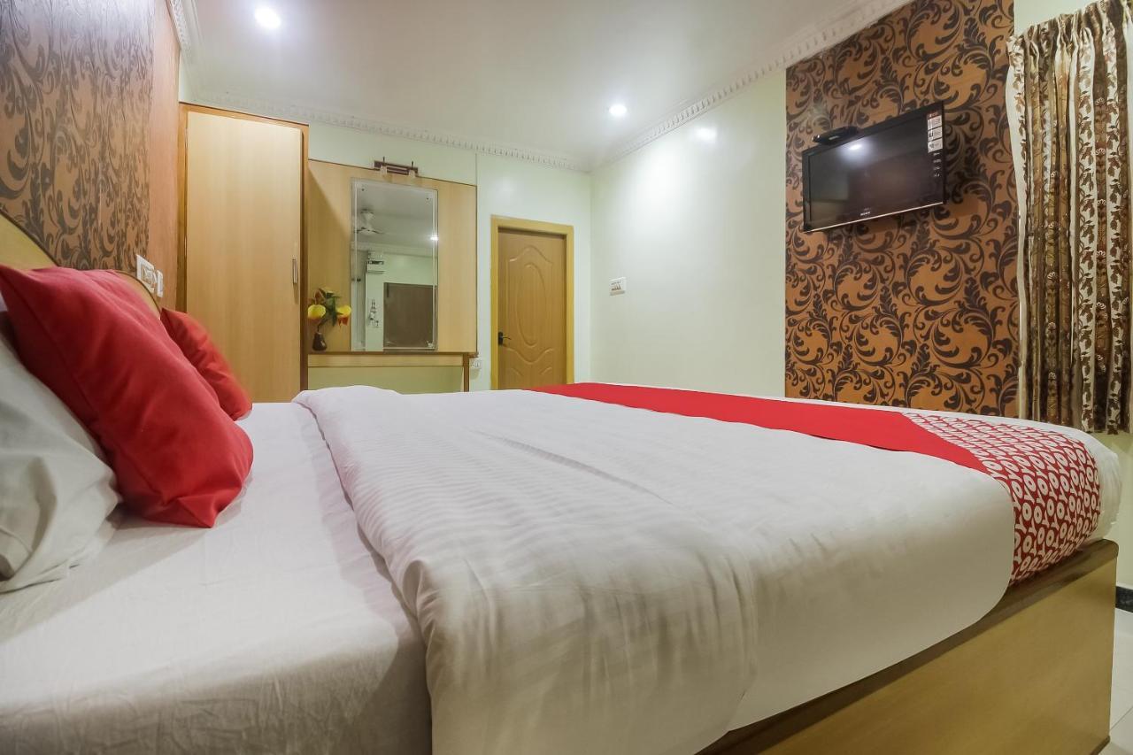 Oyo 70841 Hotel Anjali Residency Velur Buitenkant foto