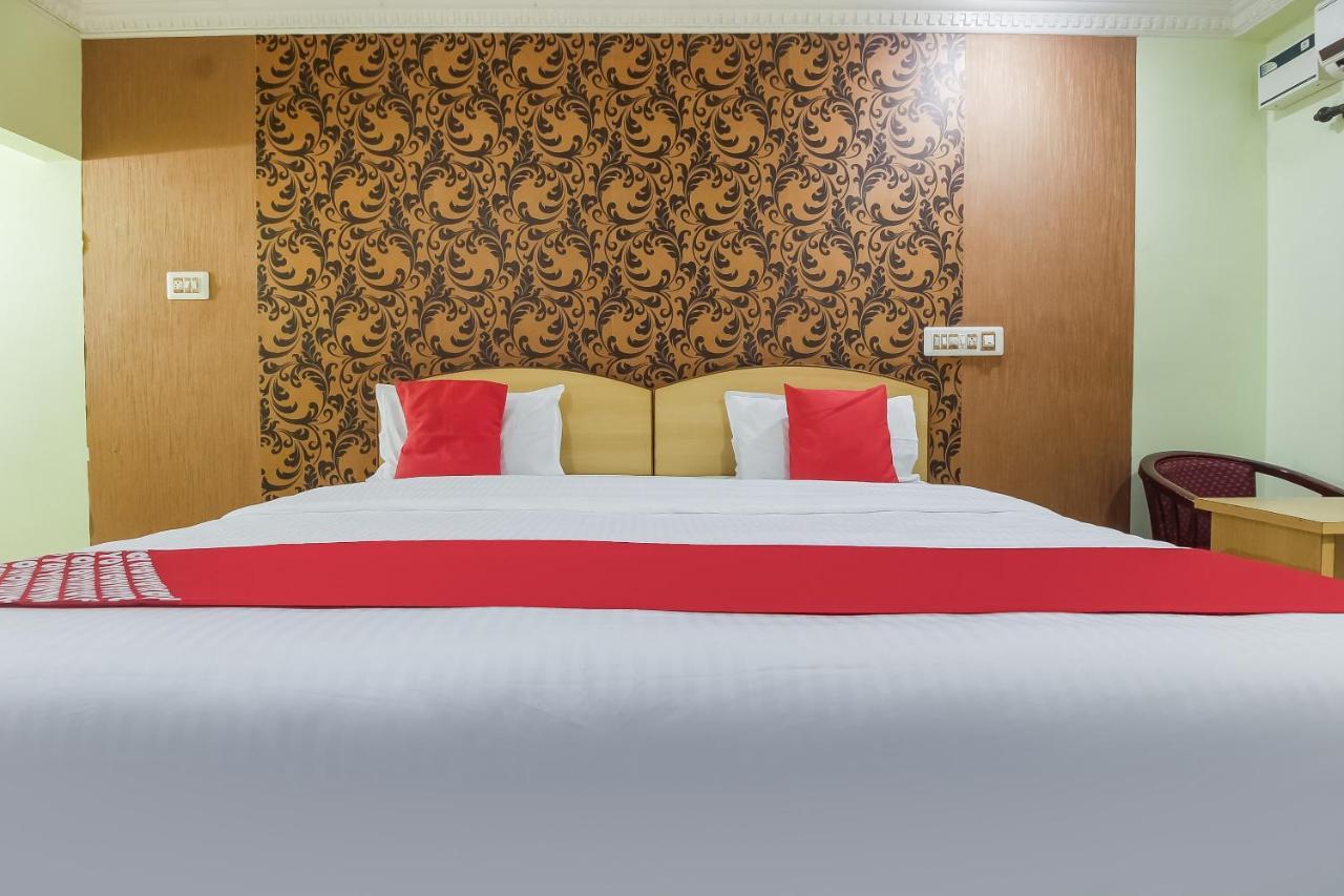 Oyo 70841 Hotel Anjali Residency Velur Buitenkant foto