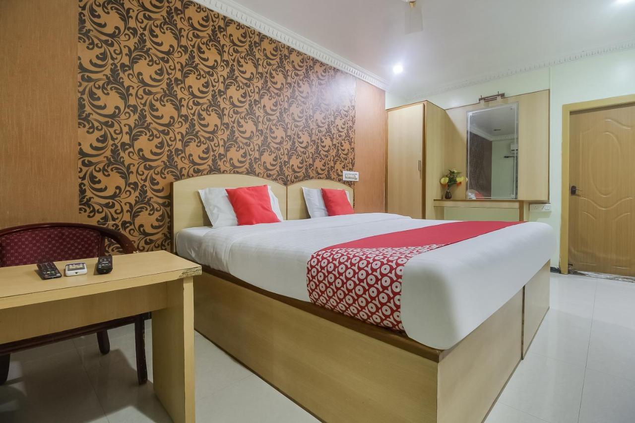 Oyo 70841 Hotel Anjali Residency Velur Buitenkant foto