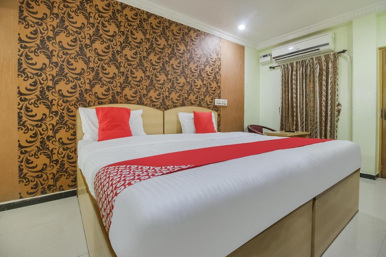 Oyo 70841 Hotel Anjali Residency Velur Buitenkant foto