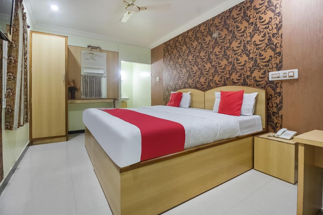 Oyo 70841 Hotel Anjali Residency Velur Buitenkant foto